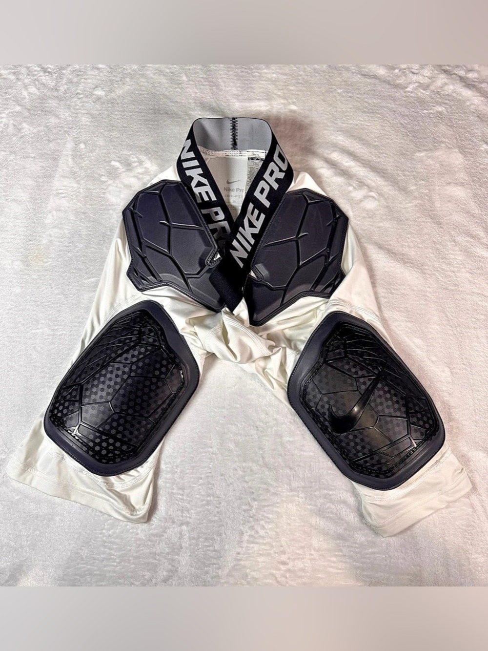 Nike Pro HyperStrong Padded Football Compression Shorts Men’s XL White Black NWO